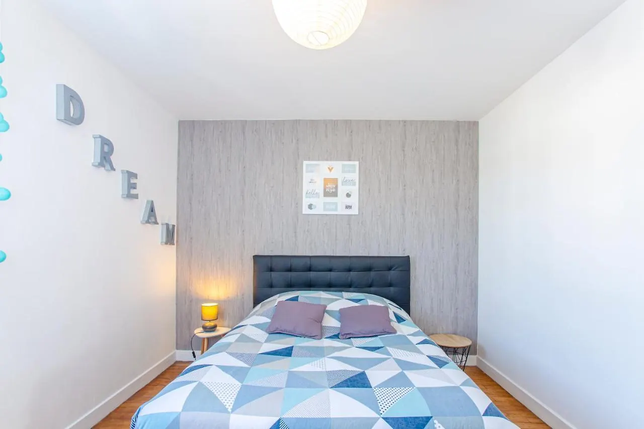 Lorient Hypercentre-Lumineux-Tout Confort-Balcon Apartamento