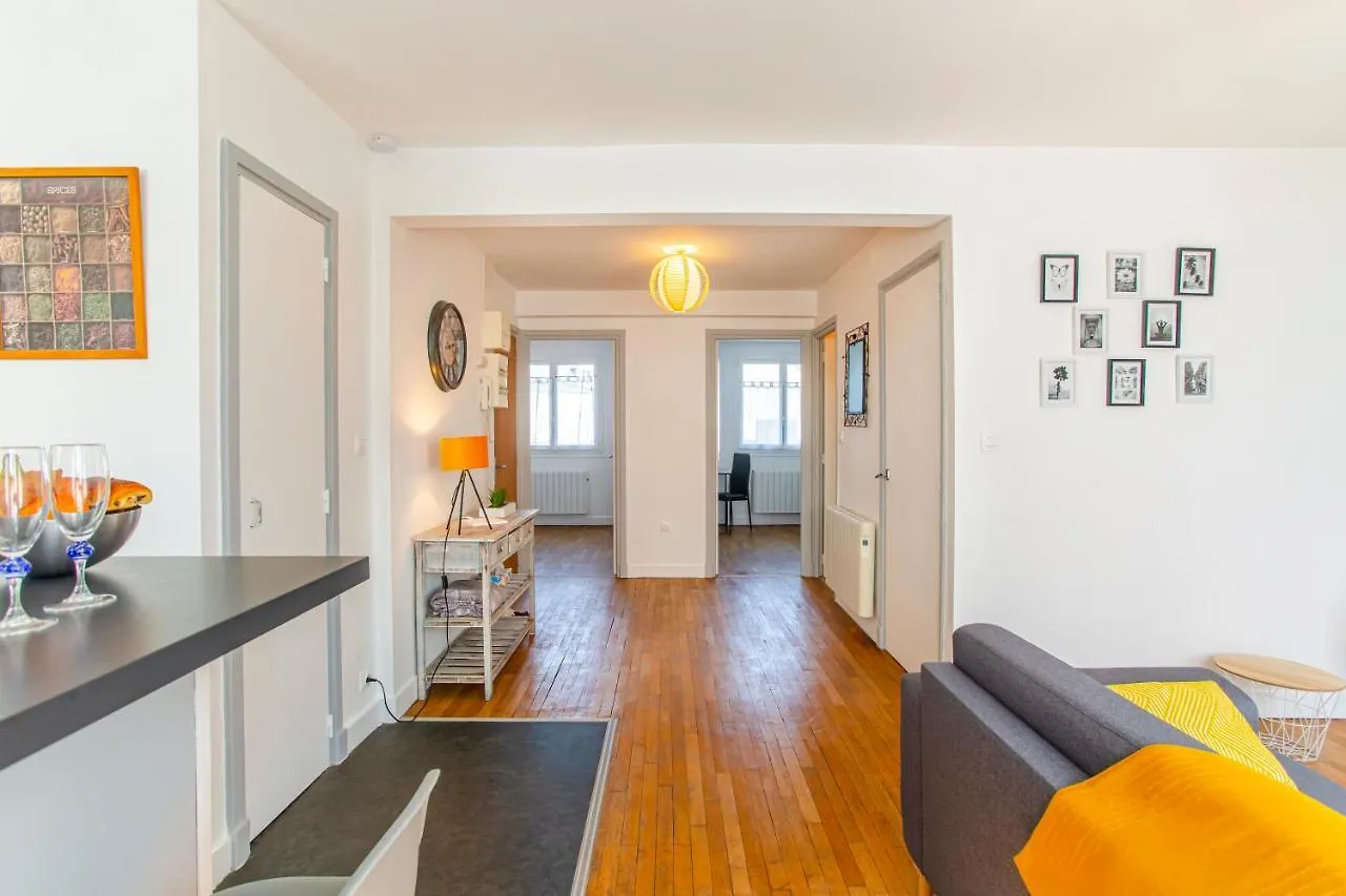 Lorient Hypercentre-Lumineux-Tout Confort-Balcon Apartamento